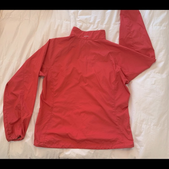 MEC womanโs shell - Picture 2 of 6